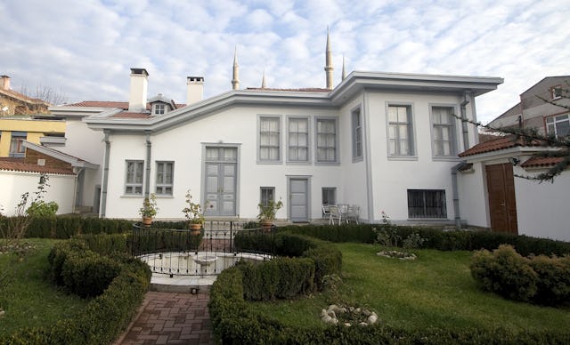 This recent photo shows the House of Rida Big, one of the homes Bahá’u’lláh lived in during his time in Edirne, Turkey. The Ottoman Empire banished Bahá’u’lláh from Edirne on 12 August 1868, eventually sending him to ‘Akká. The edifice in Edirne is now a holy place, which Bahá’ís can visit.