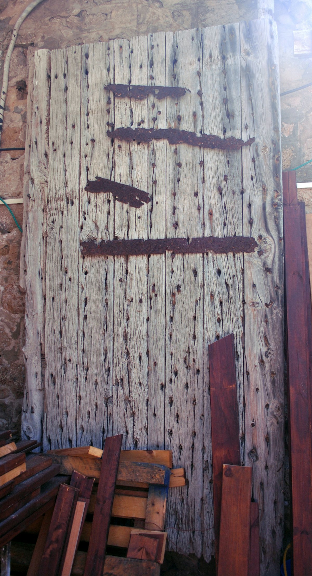 Una sección restaurada de la puerta de mar original expuesta en la ciudad vieja de ‘Akká.