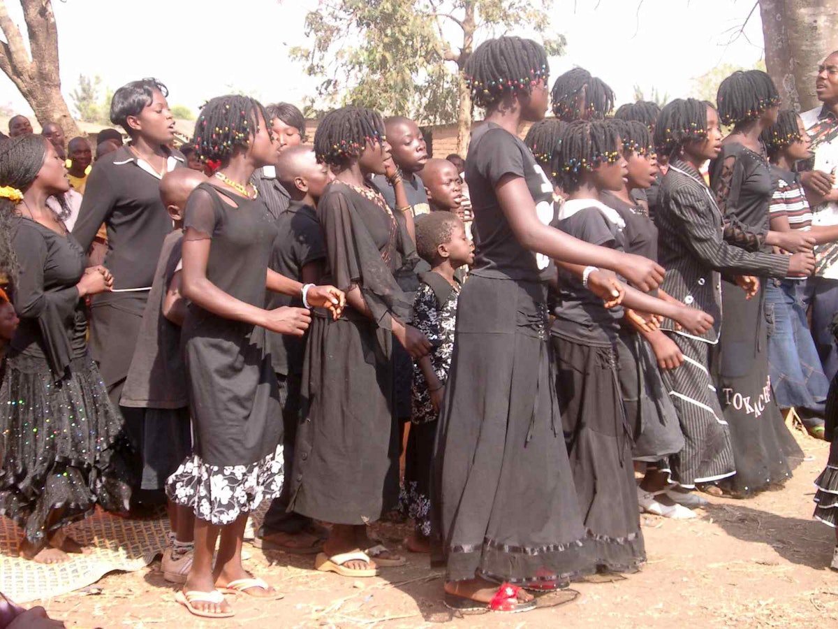 At a music festival in the Democratic Republic of the Congo, some 16 choirs presented original songs about the life of Baha’u’llah and the Bab. The annual event took place in August.