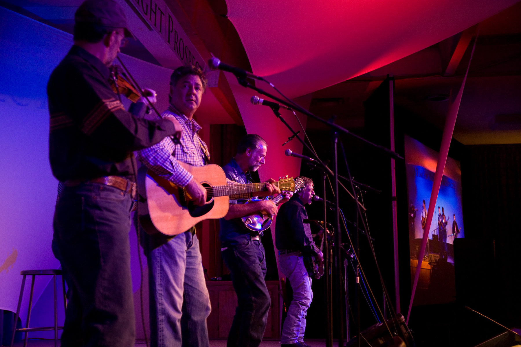 At the Green Lake conference, the Unity Bluegrass Band brought down the house as members performed together for the first time in more than two decades. Enthusiastic listeners brought them back for several impromptu encores during the weekend.