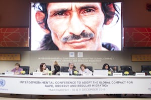 United Nations Secretary-General António Guterres (center) speaks with Louise Arbour, Special Representative of the Secretary-General for International Migration, during the Intergovernmental Conference to Adopt the Global Compact for Safe, Orderly and Regular Migration. At left are Michelle Bachelet, United Nations High Commissioner for Human Rights, and María Fernanda Espinosa Garcés (second from left), President of the 73rd session of the General Assembly. (UN Photo/Sebastien Di Silvesto)