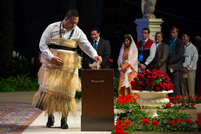 More than 1,500 ballots were cast in the election of the Universal House of Justice on 29 April. In a rarefied and spiritual environment, this delegate from Alaska was the first to cast a ballot.