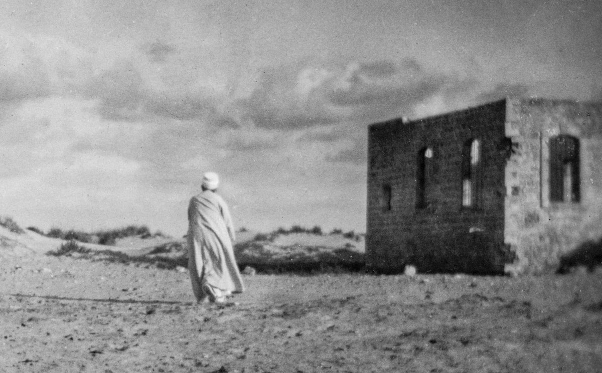 This photo shows ‘Abdu’l-Baha in the Holy Land in 1920. In his article, Mr. Hanley describes how ‘Abdu’l-Baha stimulated sustainable farming practices in the village of ‘Adasiyyih, a few kilometers southeast of the Sea of Galilee in present-day Jordan.