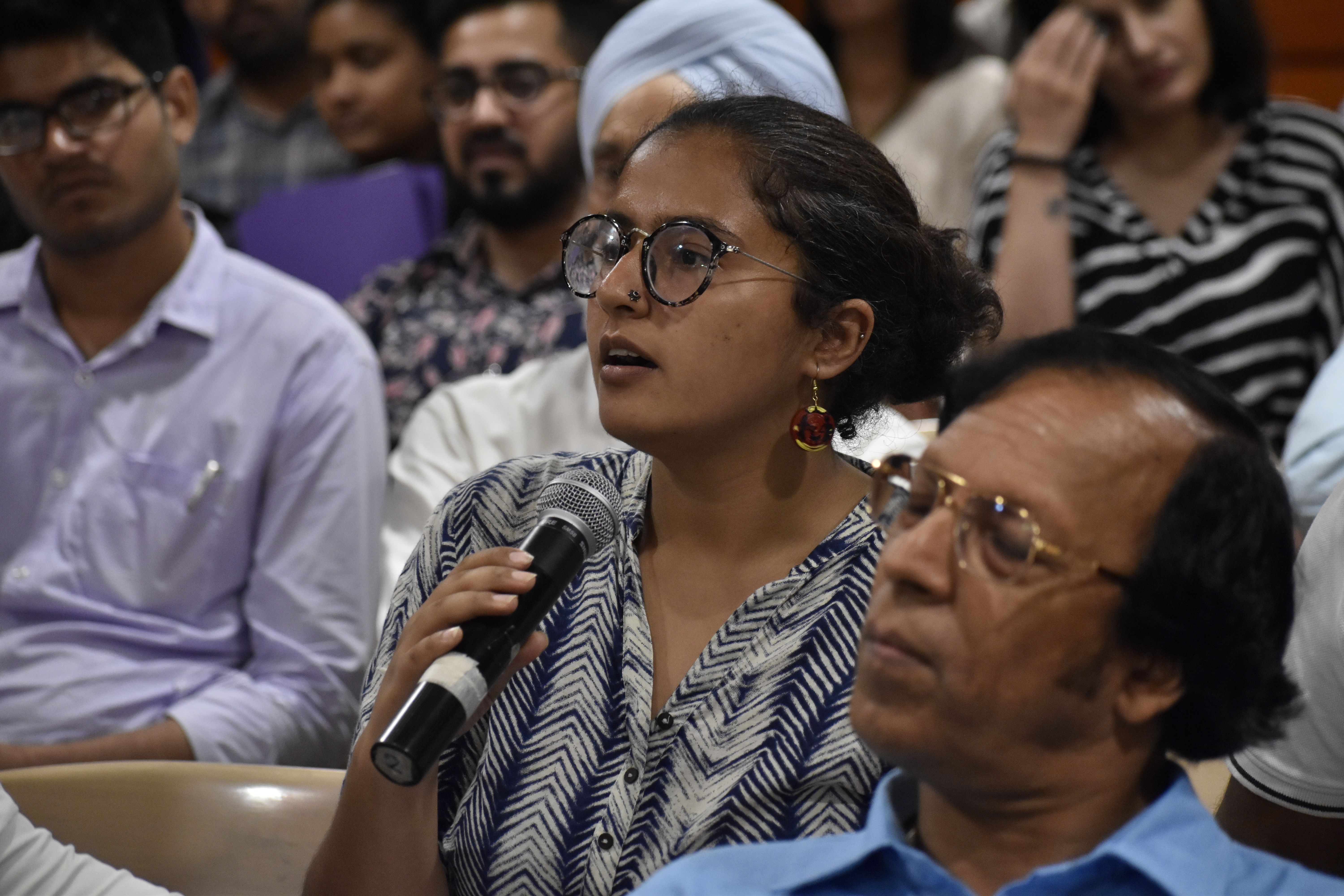 در این سمپوزیوم بیش از ۸۰ نفر شرکت‌ کردند و مطالب ارائه شدهٔ سخنرانان مورد توجه آنان قرار گرفت.