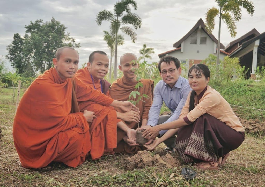 در سرتاسرآسیا، جوامع برای دویستمین سالگرد آماده می شوند.