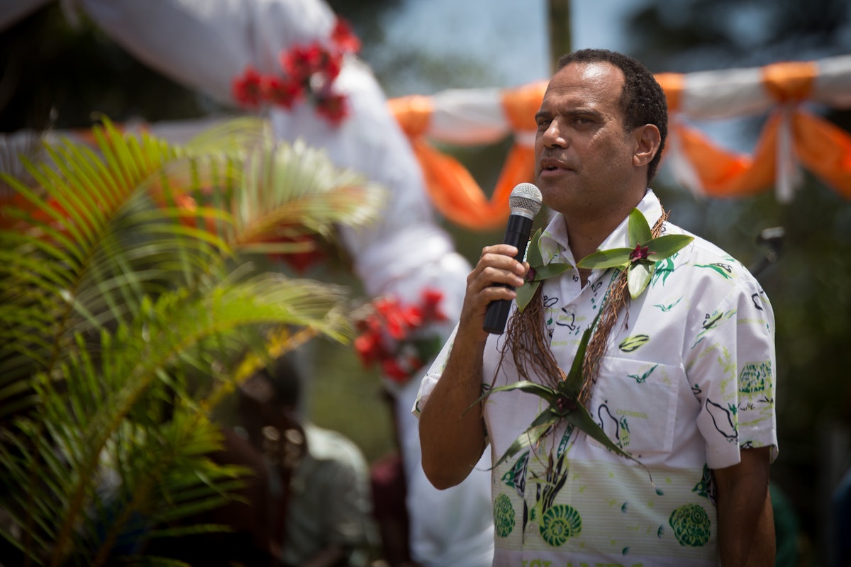 Foreign Minister Ralph Regenvanu spoke at the groundbreaking ceremony, emphasizing the importance of unity and peace as well as thanking the Universal House of Justice for choosing to construct a Temple in Vanuatu.