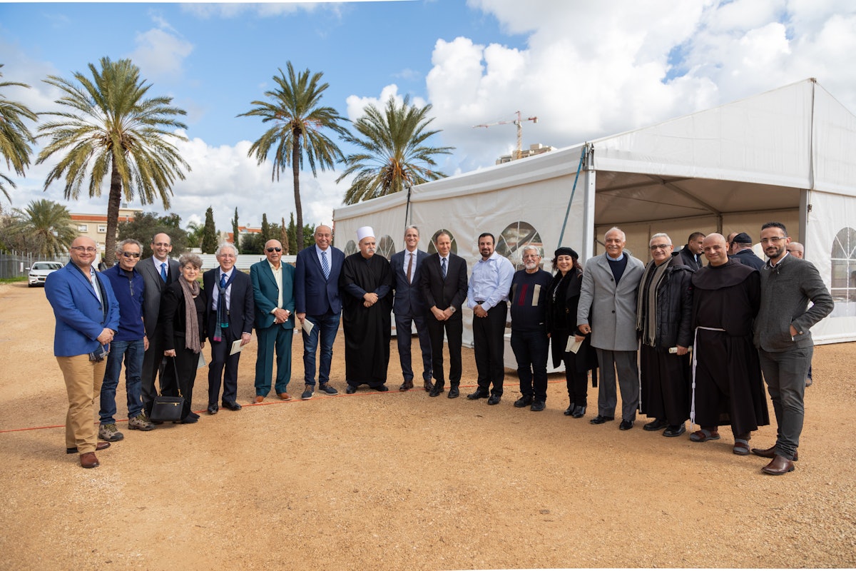 Representatives of diverse elements of Akka attended a ceremony marking the start of construction on the Shrine of ‘Abdu’l Baha.