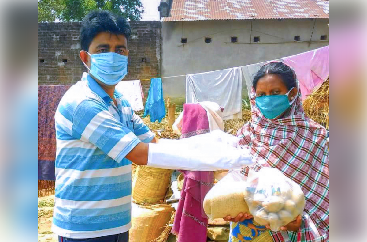 En comunidades de toda la India, las fuerzas de los voluntarios se canalizan en acciones cuyo objetivo es aliviar el sufrimiento ocasionado por la actual crisis sanitaria mundial, garantizando incluso el acceso a las necesidades básicas.