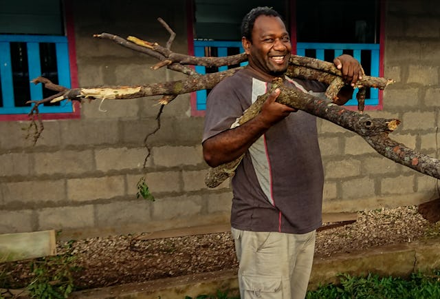 The Baha’i community on Espiritu Santo, Vanuatu, has remained hopeful and joyful in the face of a devastating cyclone and the challenges cause by the global health crisis.