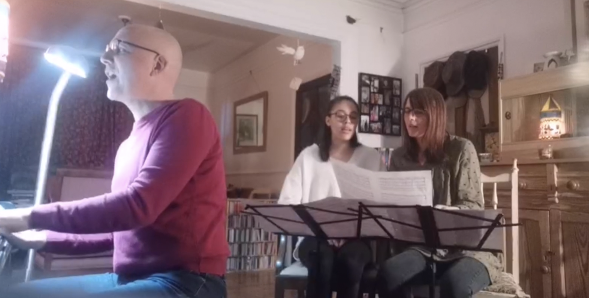 A family in the United Kingdom performs a selection of live music on the theme of humanity’s essential oneness. Many such broadcasts have been made throughout the world from living rooms to stimulate reflection on profound spiritual principles.