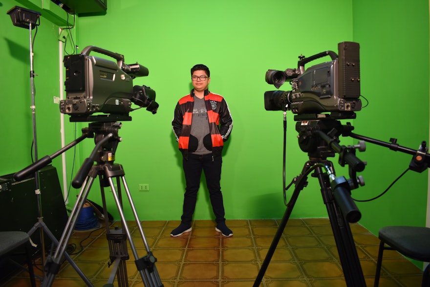 Despite the challenges facing all educational institutions, Nur University in Bolivia adapted quickly, ensuring that all of its students were closely engaged and not left to themselves. A unique feature of the university’s approach is that it promotes service to society as a critical element in one’s life. Pictured here is a student preparing an educational video on health and safety for distribution among students and the local community.