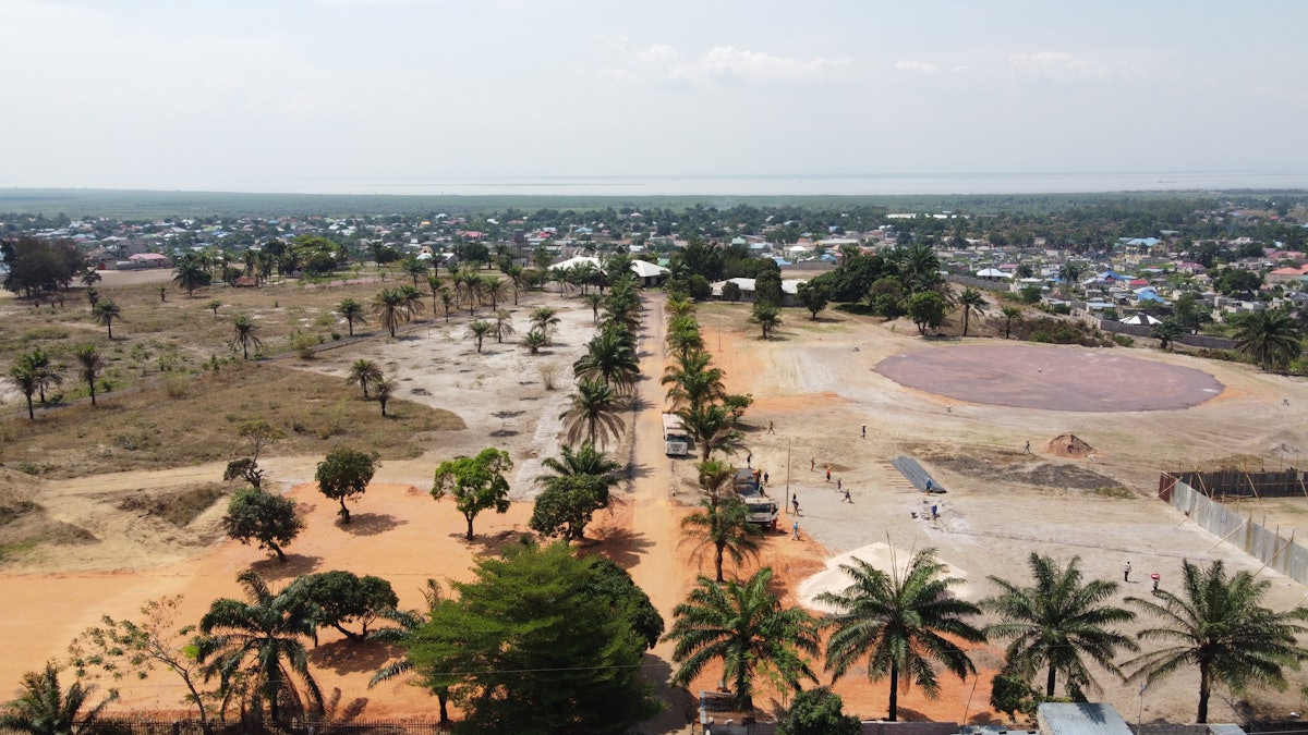 Situated on the outskirts of Kinshasa, the site was host to government officials, representatives of religious communities, and traditional chiefs.