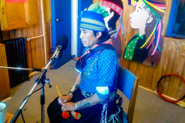 Les prières en langue indigène mapuche font partie des émissions régulières de Chile Bahá’í Radio.