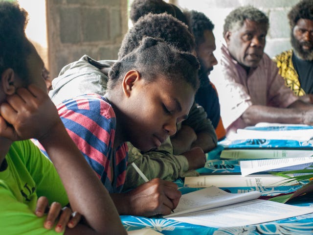 Many activities in Vanuatu have been permitted by the government, including in-person gatherings, as the country has remained largely free of the coronavirus. A forum in Namasmetene, Tanna, organized by the Bahá’í community where leaders and community members, including youth, discussed themes related to the material and spiritual progress of their community.