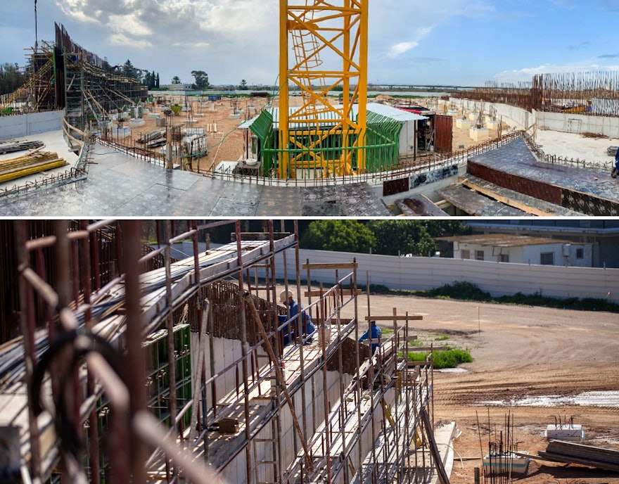 En haut : vue depuis la place centrale vers la place sud. En bas : le mur du portail incurvé, qui entourera la place sud, prend forme.