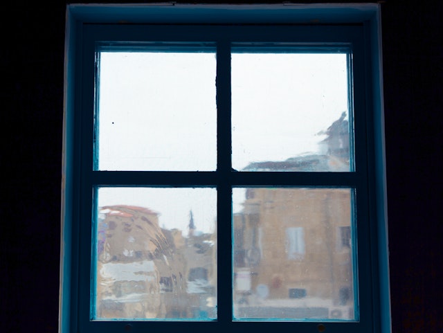 Traditional glass-blowing techniques were used to produce the windowpanes.