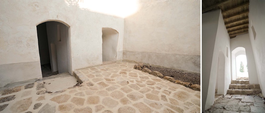 Al fondo del patio, los trabajos de excavación han sacado a la luz unas escaleras que conducen a la cocina, que se ubicaba en el exterior de acuerdo con la práctica de la época. También se ha construido un techo de madera para la cocina.