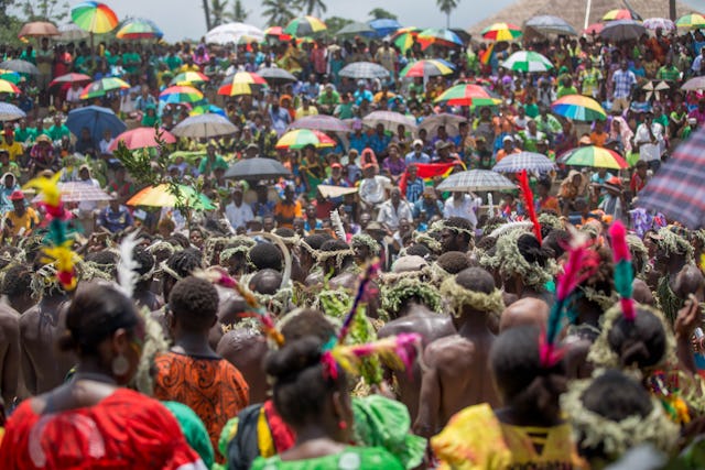 Some 3,000 people of diverse faiths and backgrounds gathered at the dedication ceremony of the Bahá’í House of Worship in Tanna on Saturday.