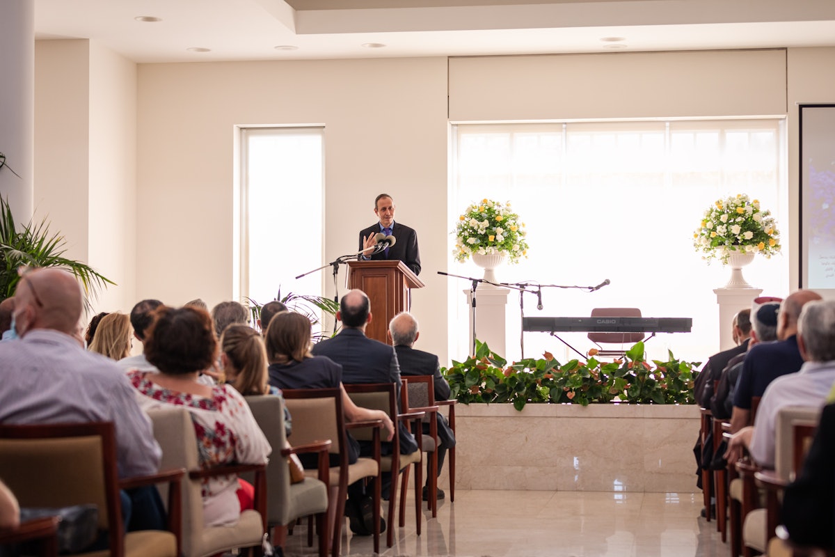 At the gathering in Bahjí, the mayor of ‘Akká, Shimon Lankri, addressed the diverse group of guests, saying that although Bahá’u’lláh and His family arrived in ‘Akká as exiles and prisoners, their contributions to the well-being of the city continue to be felt.