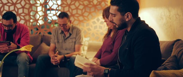 Digambarkan di sini adalah salah satu dari banyak pertemuan kebaktian yang diadakan di Tunisia yang memperkaya kehidupan spiritual komunitas di seluruh negeri itu.