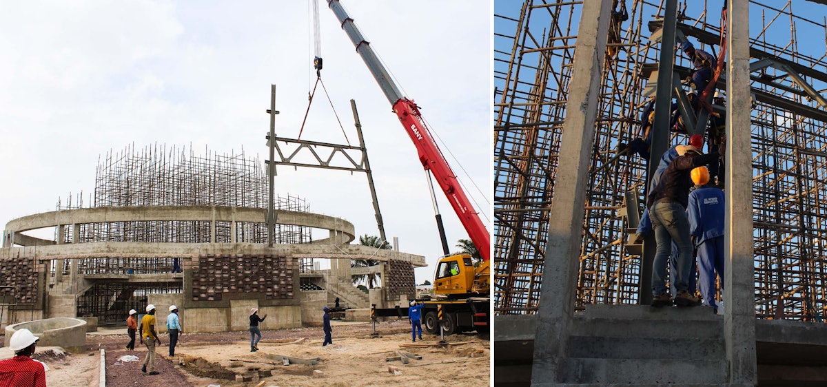 Workers assembled the steel elements on the ground into large segments of the superstructure, which were then lifted into place. Shown here is the installation of the first segment.