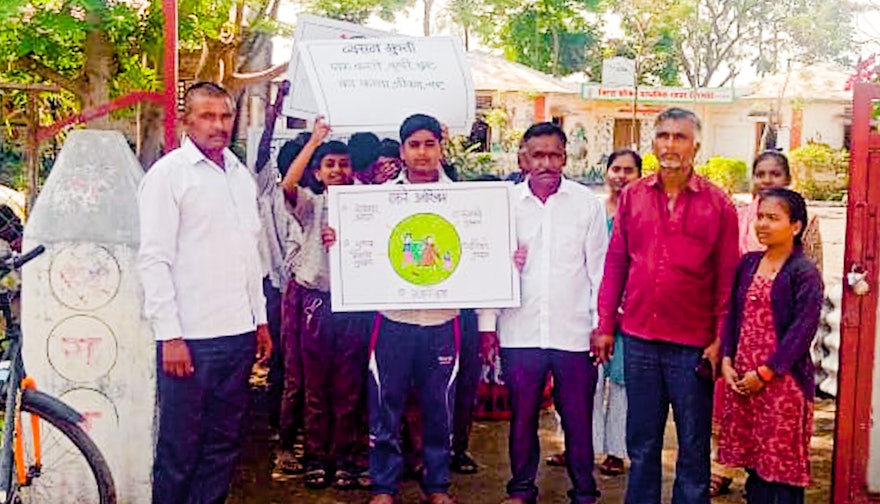 After a series of local conferences throughout Deolali in the state of Maharashtra, India, participants and a local official undertook a public health campaign about various issues affecting their society.