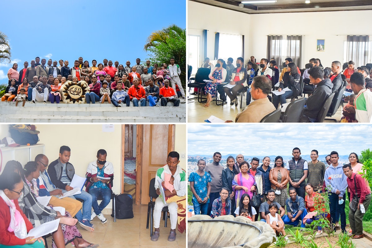در اینجا گردهمایی‌ای در شمال ماداگاسکار با حضور نمایندگان مؤسسات بهائی در این منطقه مشاهده می‌شود.