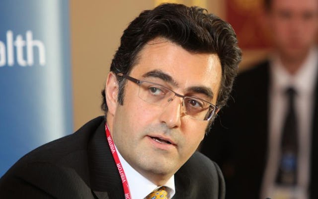 Мазиар Бахари, ирано-канадский журналист и правозащитник, призвал международное сообщество потребовать от правительства Ирана ослабить преследование бахаи в этой стране.
