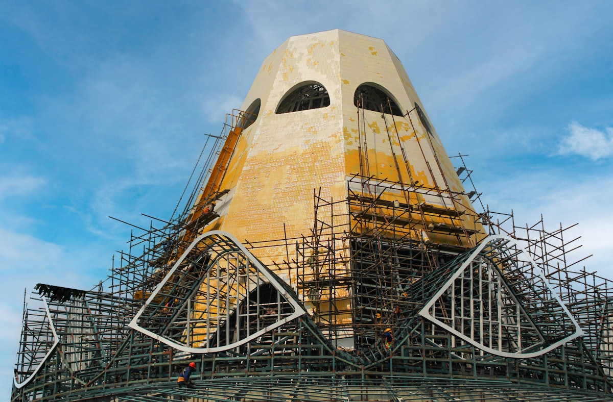 Dernière vue des travaux sur le revêtement en carreaux.