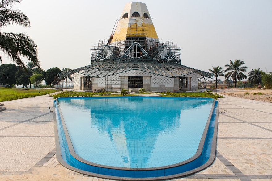 Le miroir d’eau terminé.