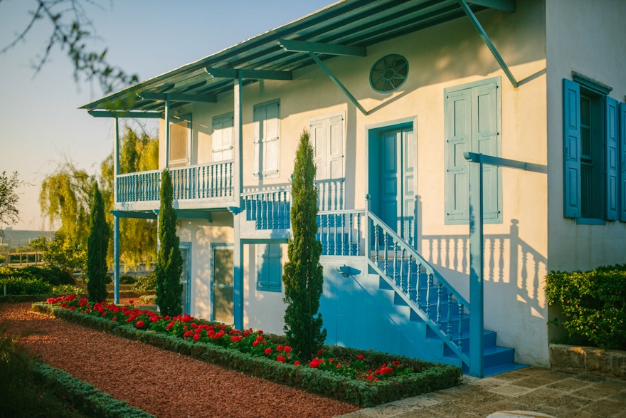 When visiting the garden, Bahá’u’lláh would stay in the upper rooms of this building.