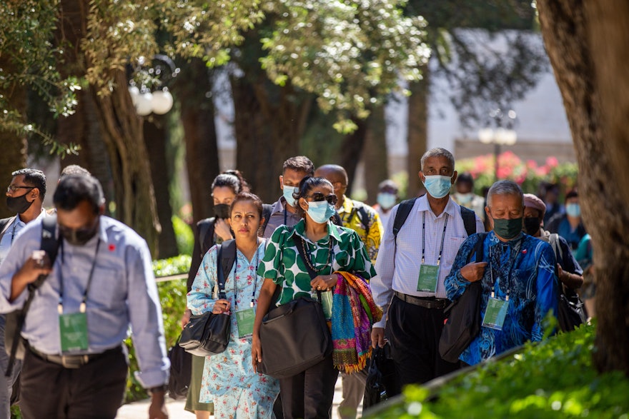 Delegates approaching the Shrine of the Báb.