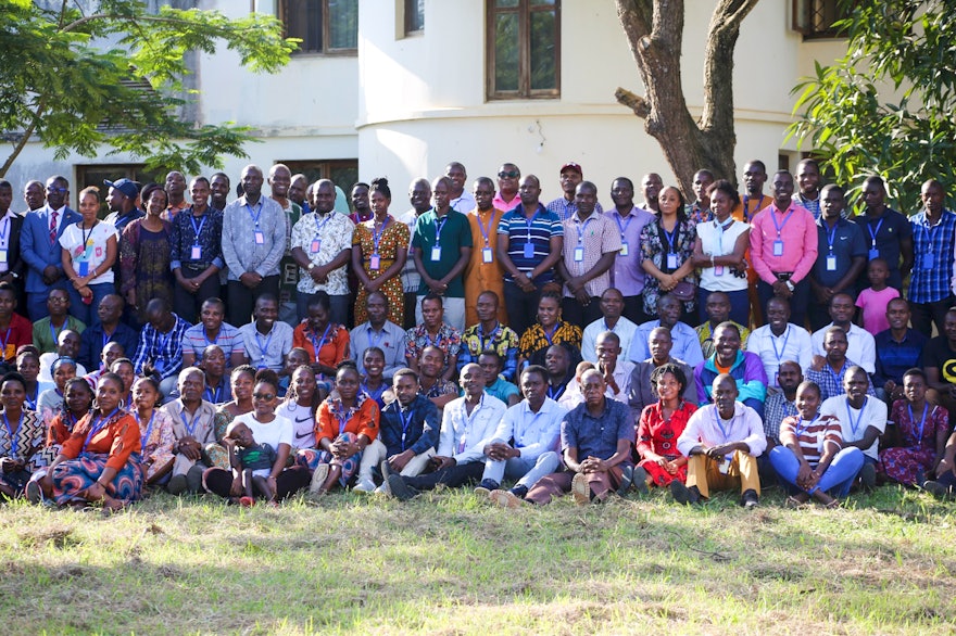 Les participants à la 60e convention nationale bahá’íe en Tanzanie.