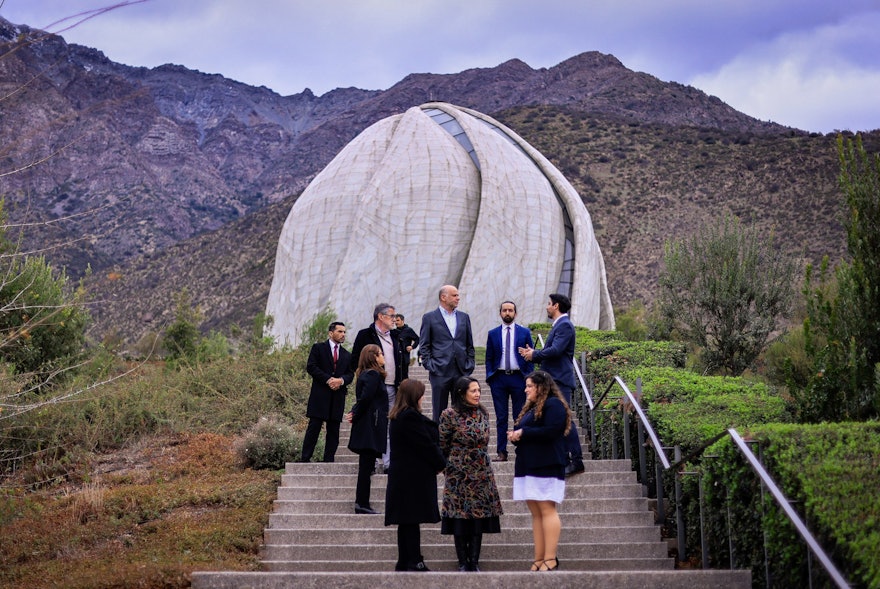 Since its dedication in 2016, the House of Worship has become a focal point for profound discussions among various societal actors, exploring topics such as the extremes of wealth and poverty, equality between men and women, the protection of nature, and the economy.