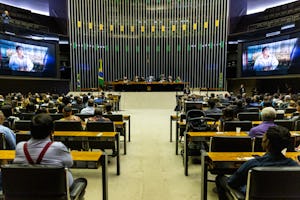 Торжественное заседание Палаты депутатов Бразилии обсудило столетние усилия бахаи по осуществлению социальных преобразований в этой стране.
