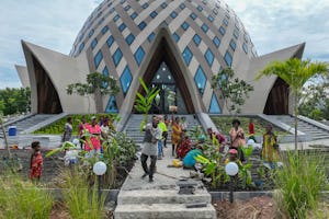 Over 1,000 expected for dedication of the national Bahá’í House of Worship in Port Moresby.