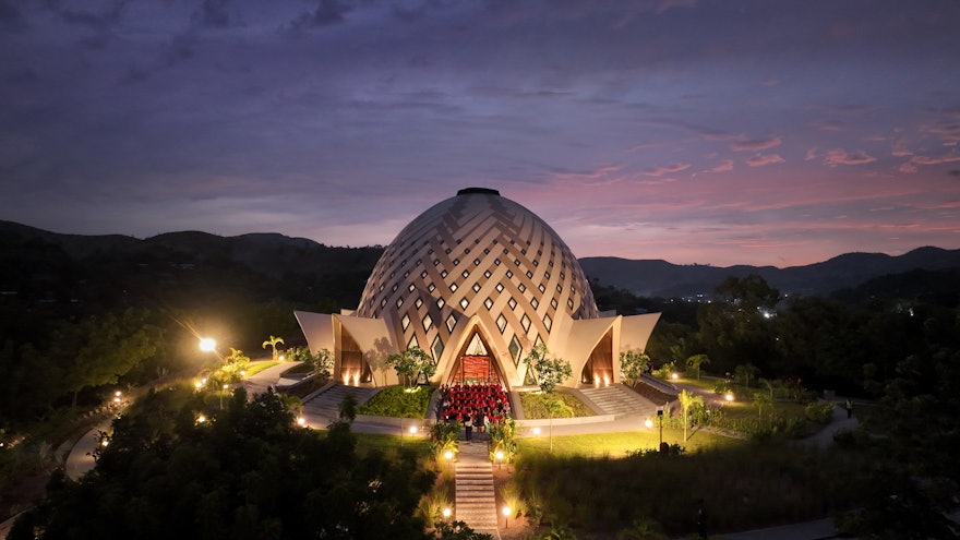 La casa di culto bahá'í a Port Moresby, Papua Nuova Guinea, è un faro di luce e speranza.