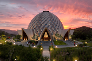 Some 4,000 people from across Papua New Guinea gathered in Port Moresby over two days to celebrate the historic opening of the country’s national Bahá’í House of Worship.