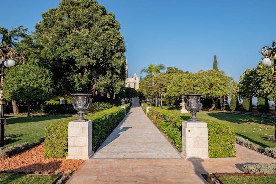 The main accessibility path approaching the Shrine from the east.