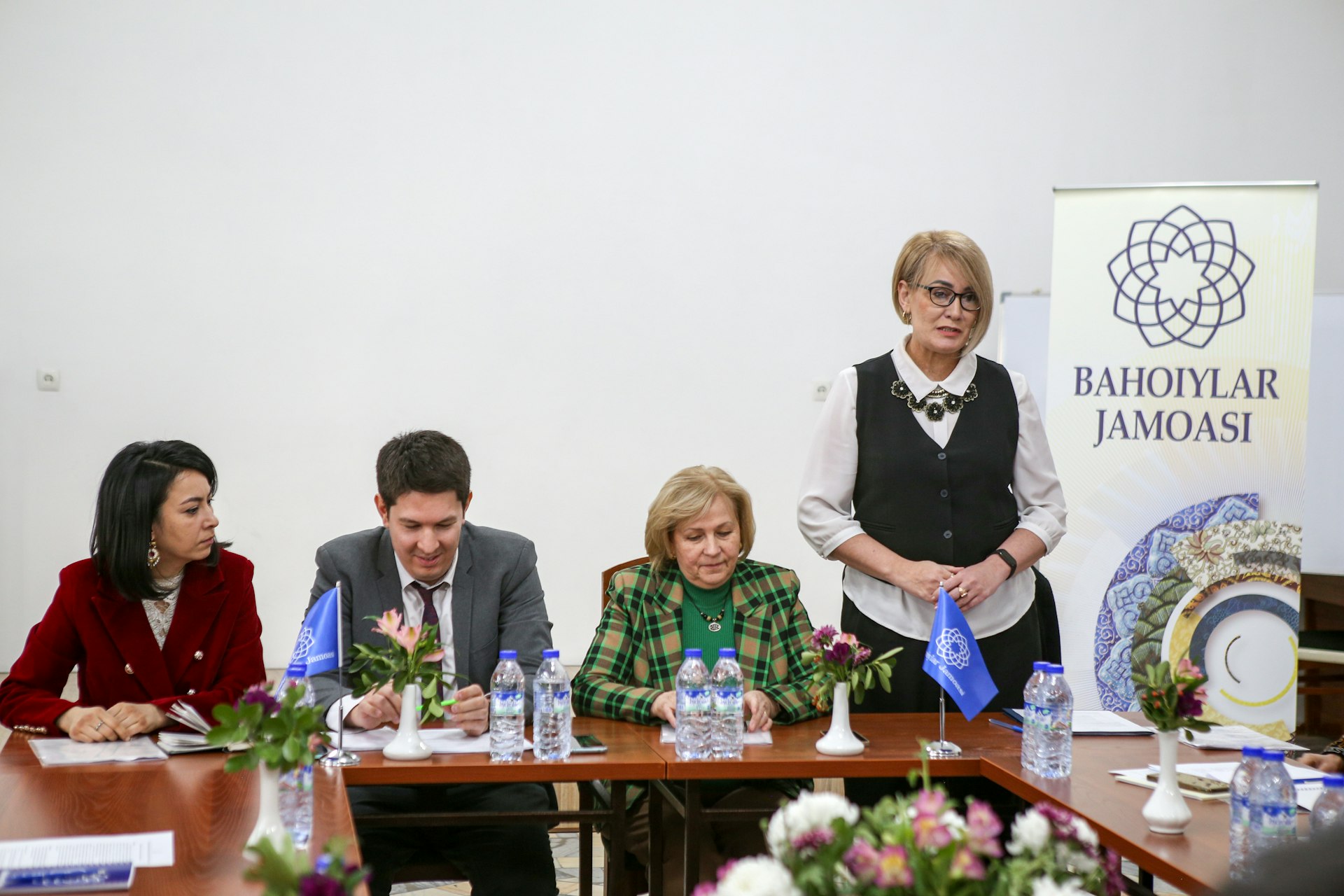 Representatives of the Bahá’í community of Uzbekistan at a gathering held by the Bahá’í Office of Public Affairs on the broad question of religion’s role in a secular state. Left to right: Nilufar Khodjaeva, member of the country’s Bahá’í community; Farrukh Rasulov, member of the Office; Tatyana Klemyonova, member of the Office; and Zamira Kadirova, Secretary of the Bahá’í Local Spiritual Assembly of Tashkent.