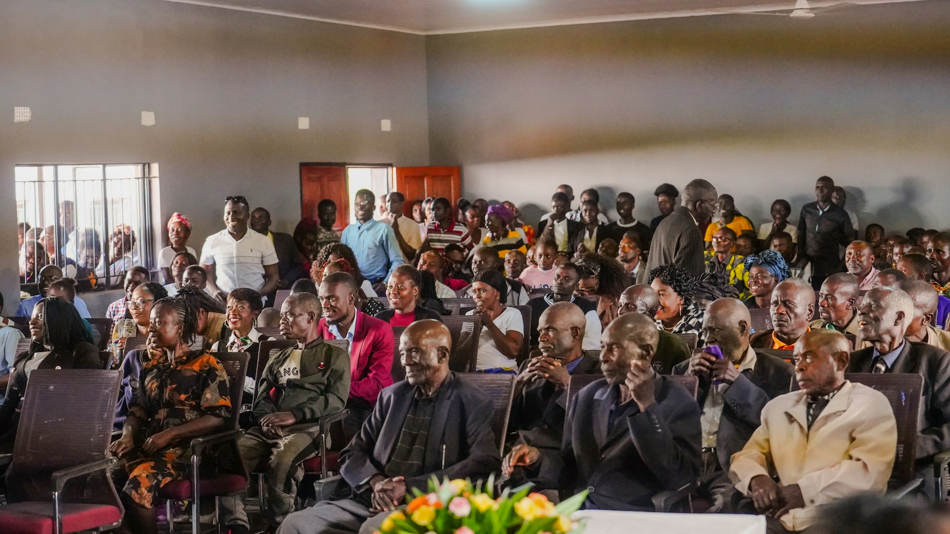 Many people from Katuyola and the surrounding region joined together to celebrate the school’s opening.