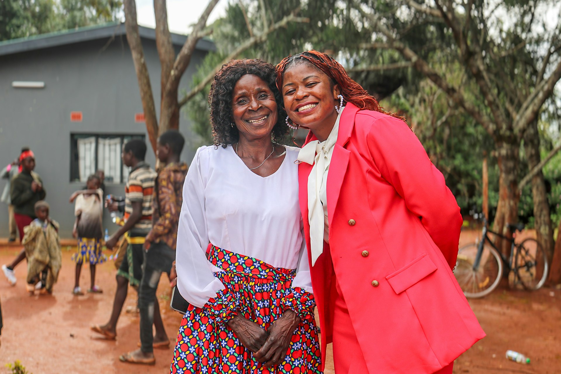 View of attendees of the opening ceremony for the Kaseloki Secondary School.