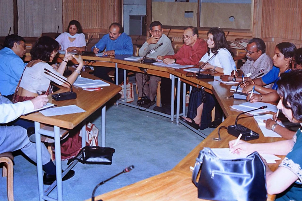 Participants au forum intitulé « Colloque sur la science, la religion et le développement » qui s’est tenu à New Delhi, en Inde, en 2000.
