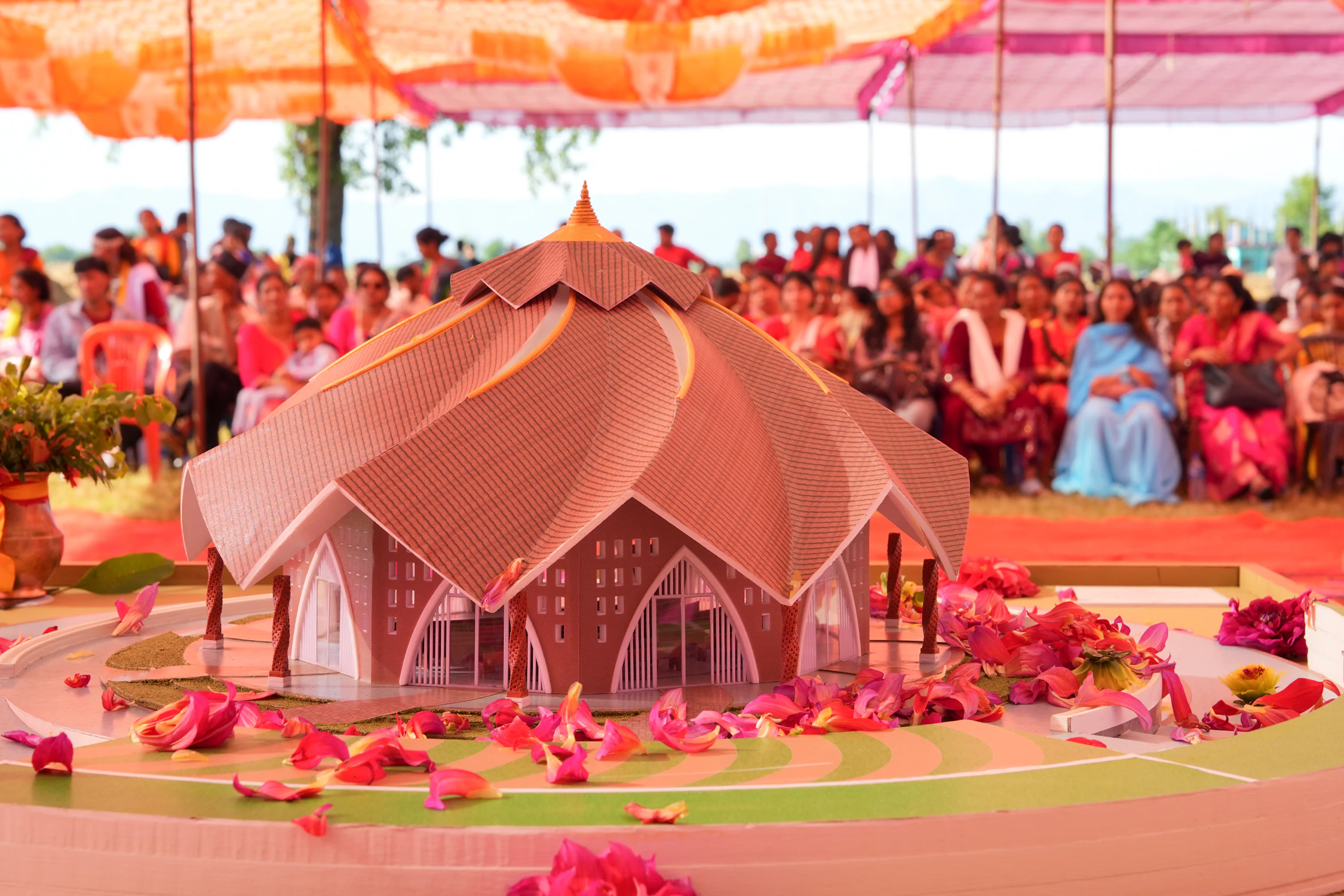 Maquette du projet de temple local qui sera construit.