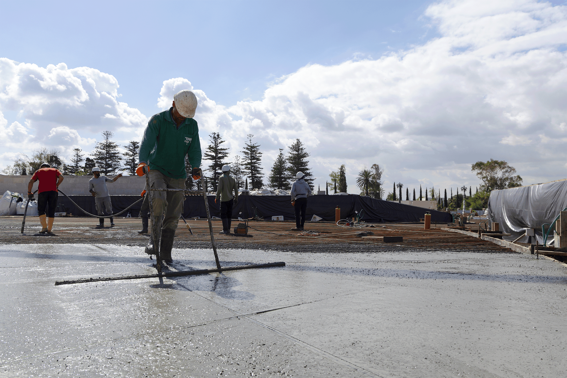 The final concrete pouring in progress at the south plaza.