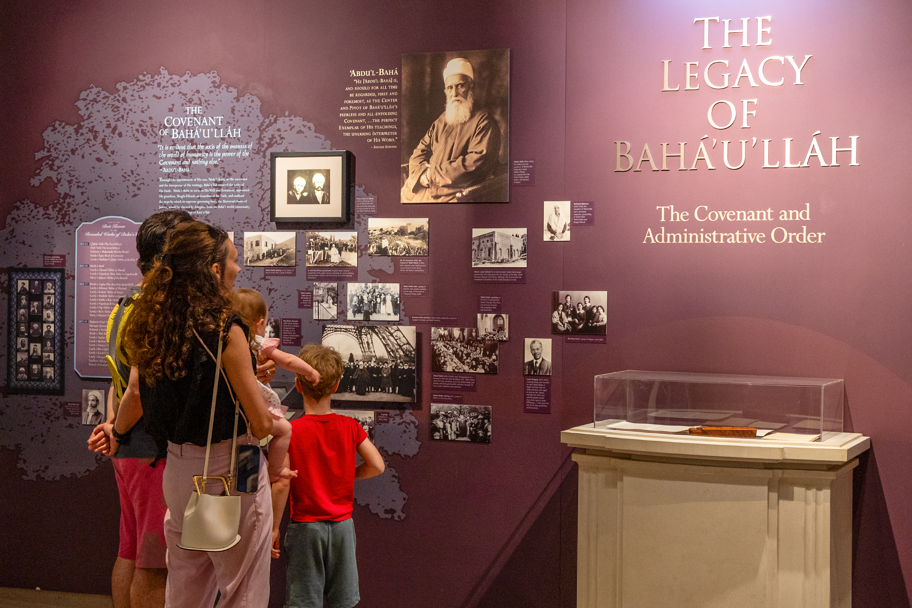 The event offered visitors an opportunity to learn about the history and teachings of the Bahá’í Faith.