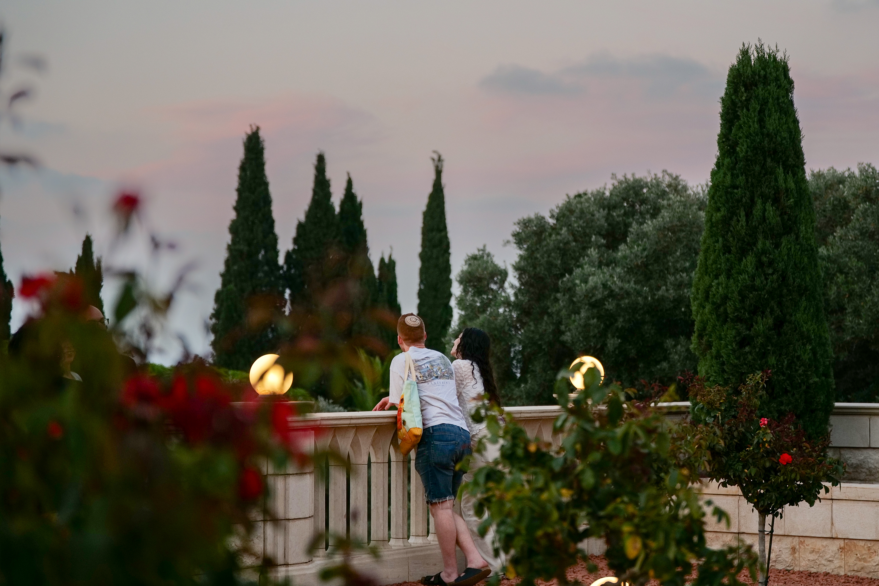 These evenings offered visitors moments of reflection and contemplation.