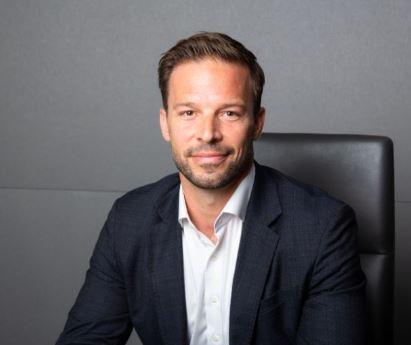 face, head, person, photography, portrait, adult, male, man, formal wear, suit