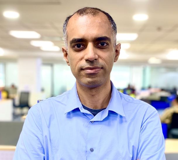 adult, male, man, person, body part, shoulder, head, face, clothing, shirt