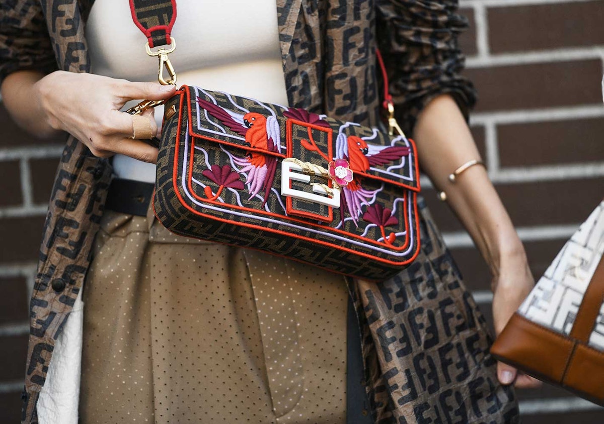 And Just Like That, This Early '00s Bag Trend Is Back Again